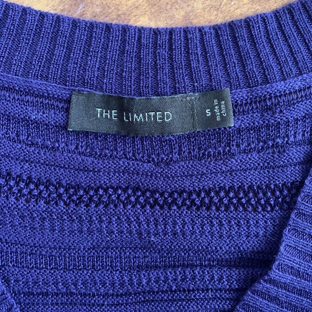 The Limited Dolman Sleeve Sweater Size Small - Picture 3 of 9